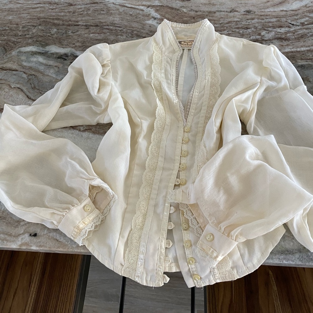 Jessica Gunnies 70’s blouse. Like new condition.